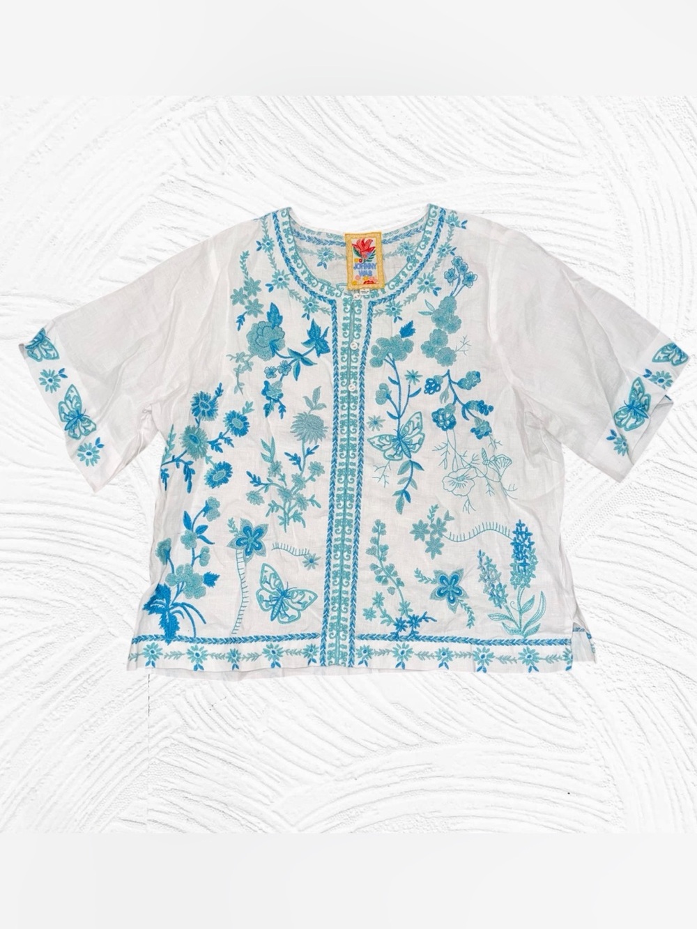 Johnny Was White Linen Blouse/Tunic Teal Floral Embroidery Large Greece Coastal